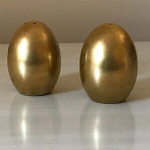 🥚🥚Vintage Gold Ceramic Salt & Pepper Shakers
